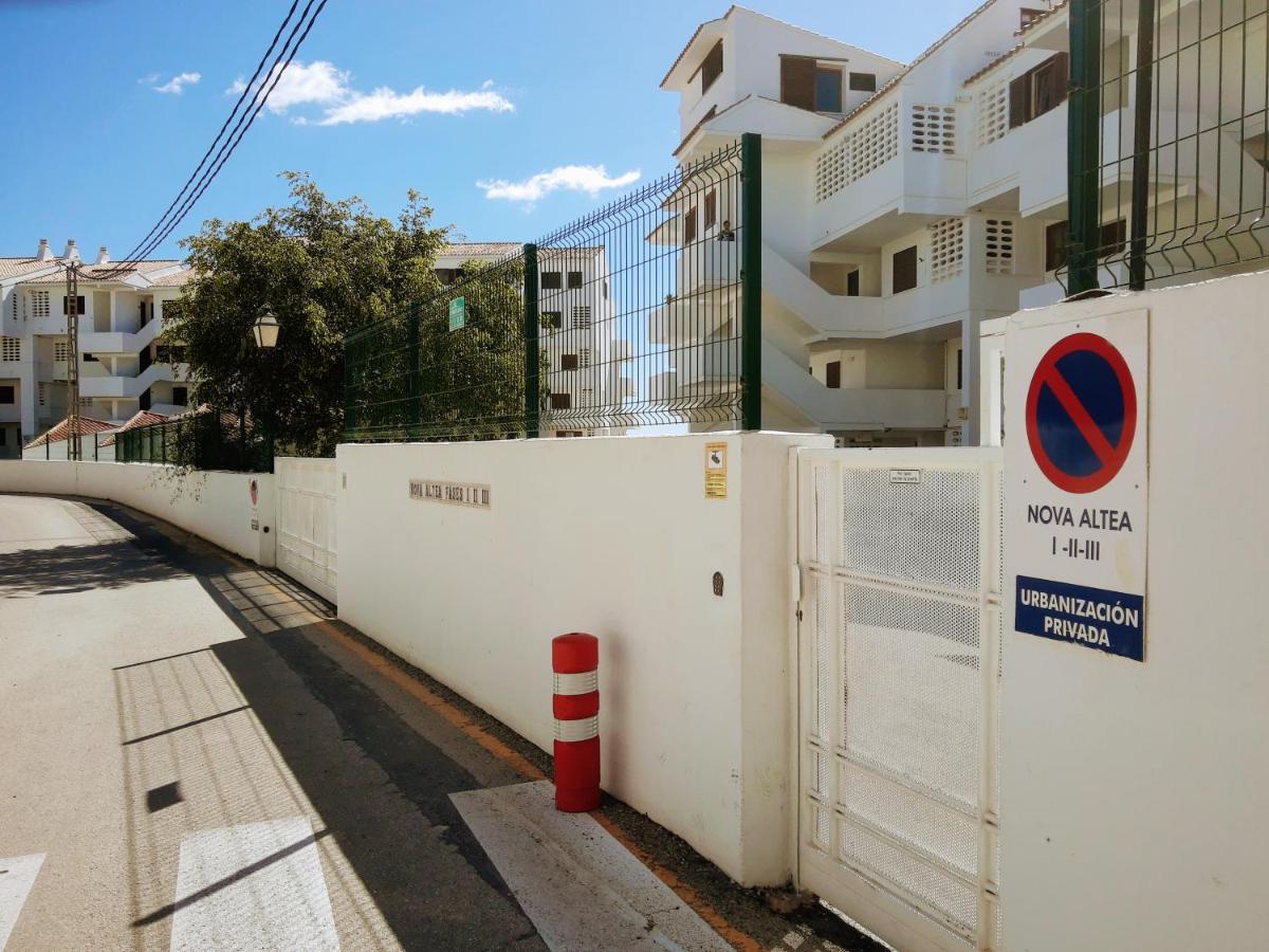 דירות אלתיאה Beachfront Apt! Ac - Pool - Parking מראה חיצוני תמונה